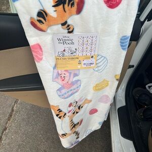 Disney Easter 🐣 Winnie the Pooh Plush Throw